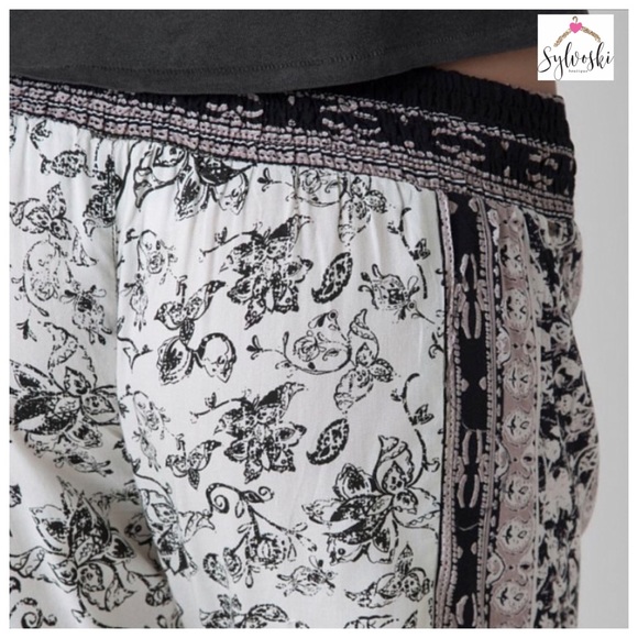 🆕O'Neill Tucker Printed Floral Woven Soft Pant - Picture 6 of 8